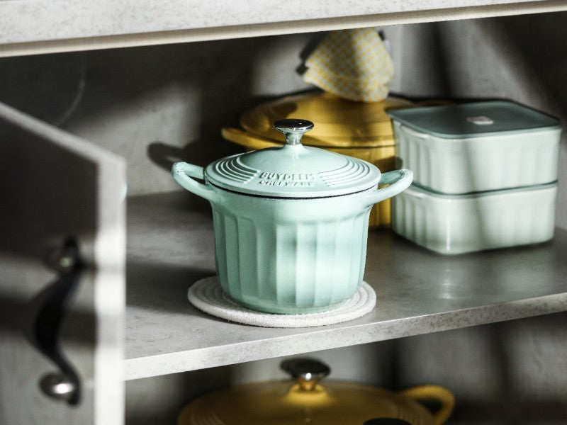 Buydeem CP541 emaillierter Gusseisentopf 1,8l Küchengeschirr Pastellgrün