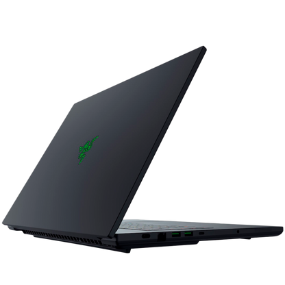 Laptop gamingowy RAZER Blade 18 Intel Core Ultra 9 32 GB RAM 1 TB SSD czarny