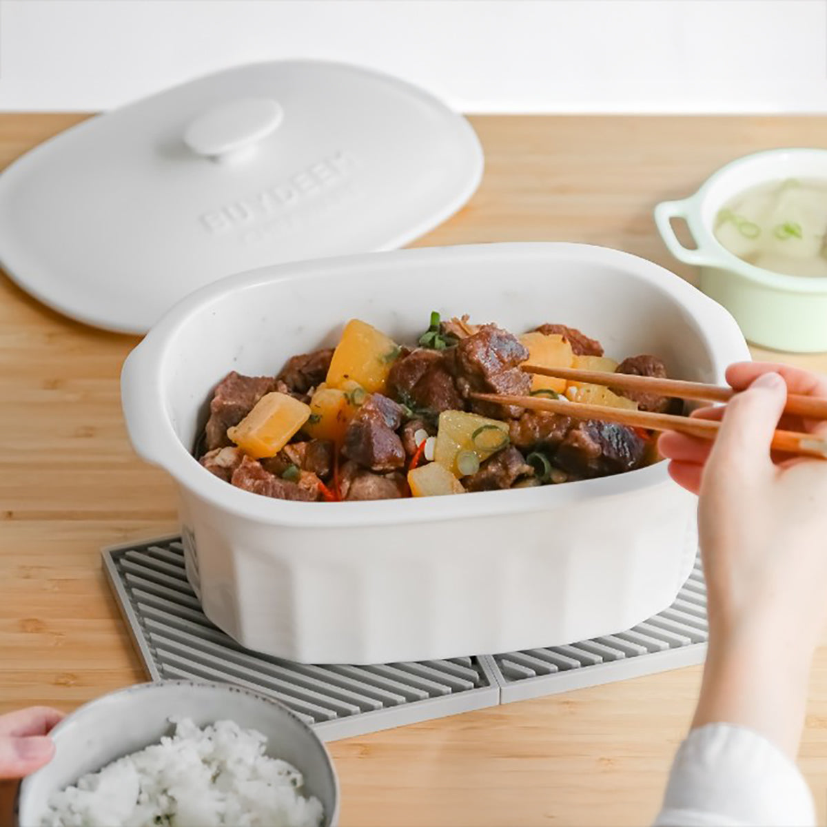 Buydeem CT1005 2L Ceramic Steamer and Oven Pot White