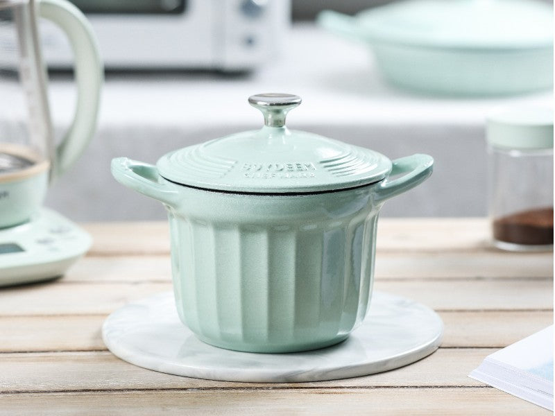 Buydeem CP541 Enamelled Cast Iron Pot 1.8L Kitchen Pastel Green