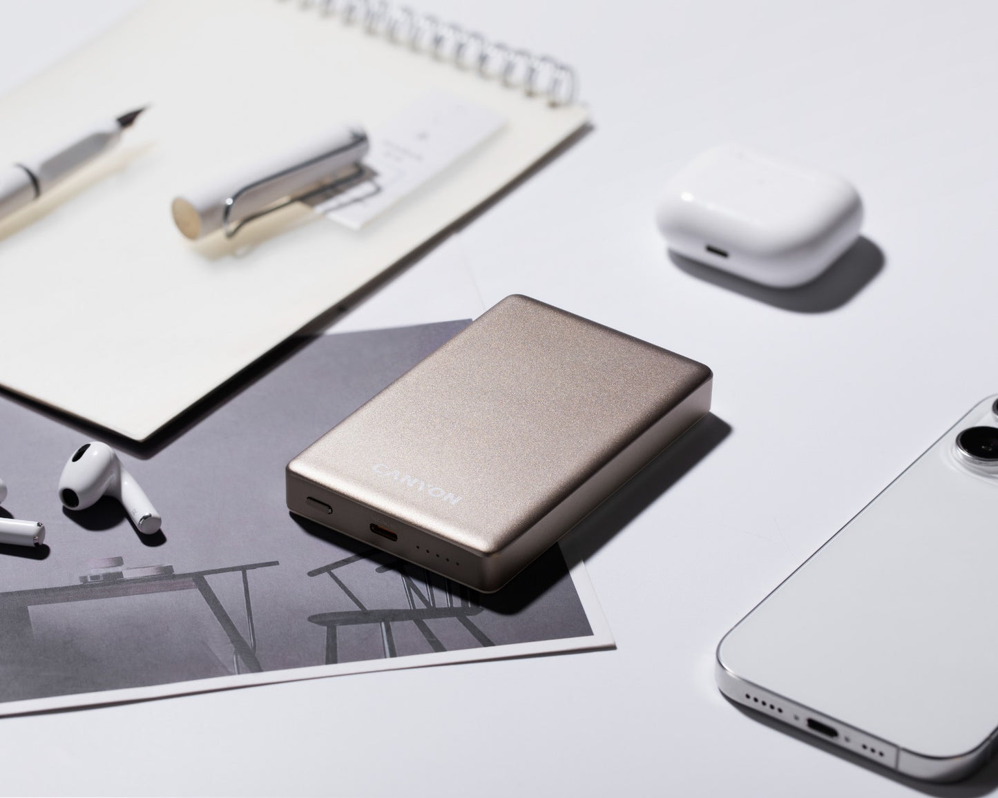 Powerbank 10000 mAh PD20W slim Magsafe Canyon OnPower 510 grau
