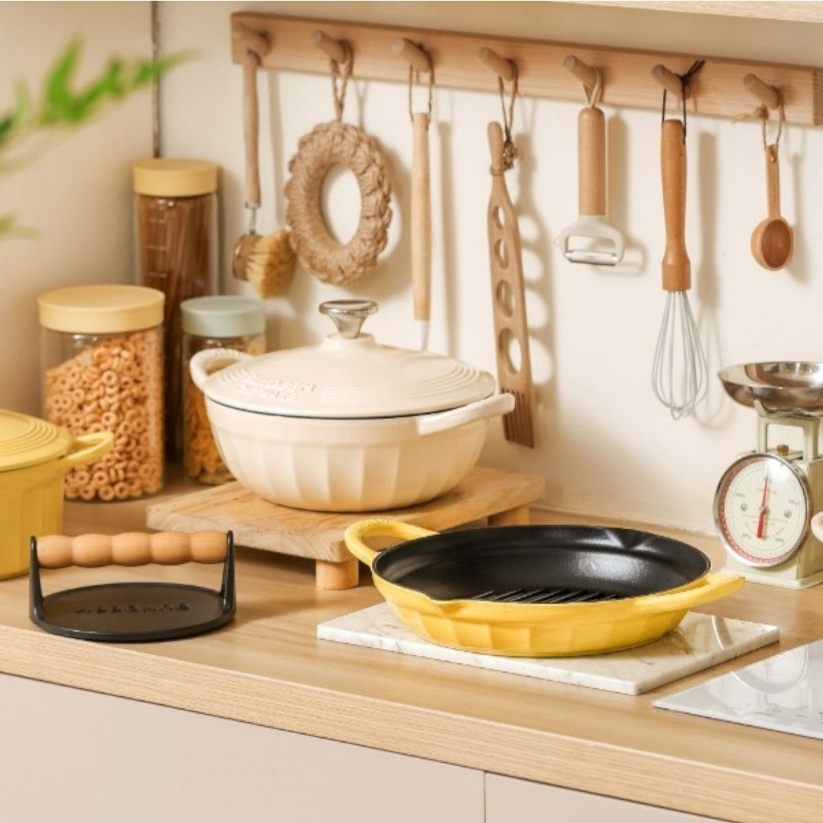 Buydeem CP553 Enamelled Cast Iron Grill Pan 26 cm Pastel Yellow