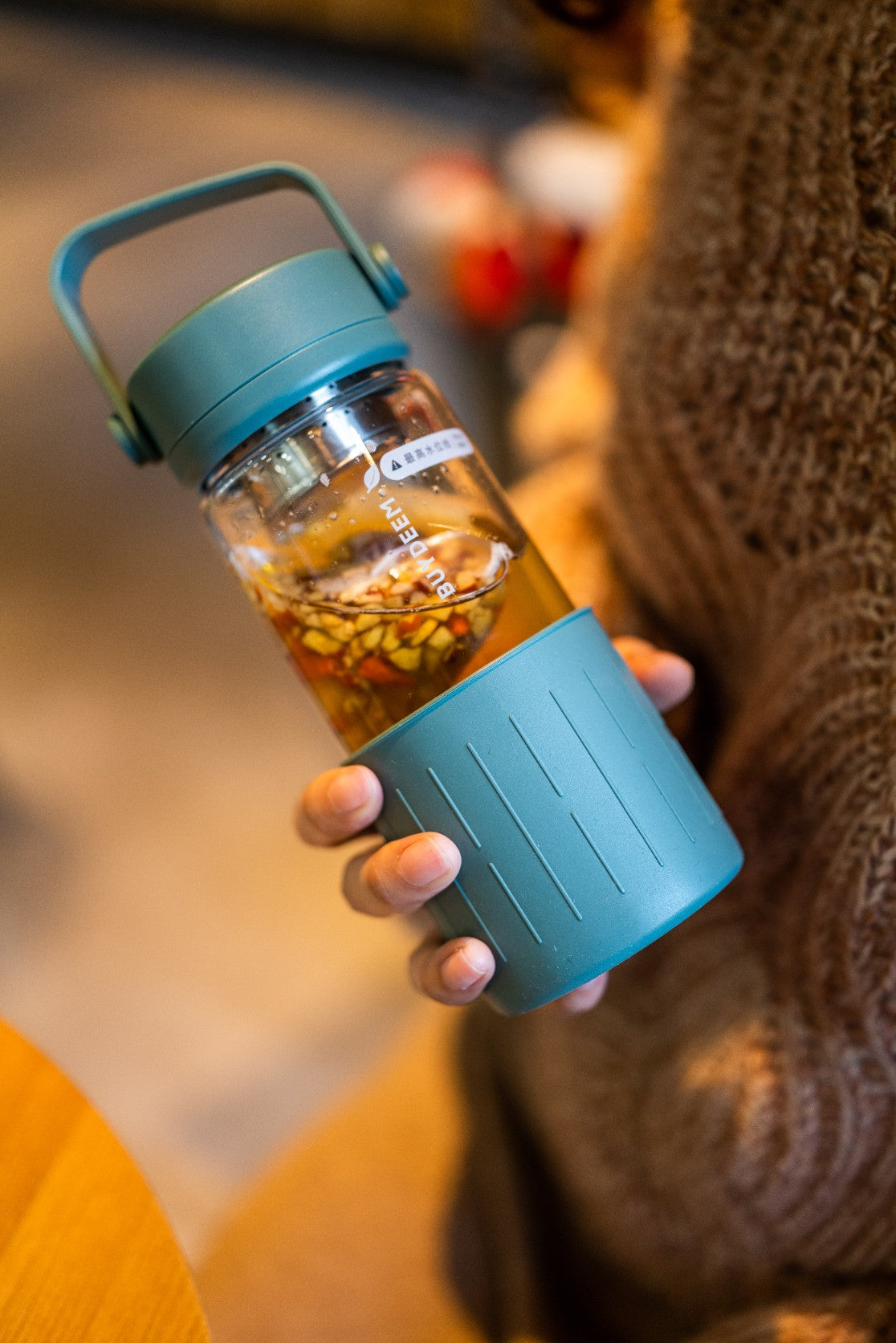 Buydeem DG42 Green Glass Bottle with Tea Infuser 300 ml