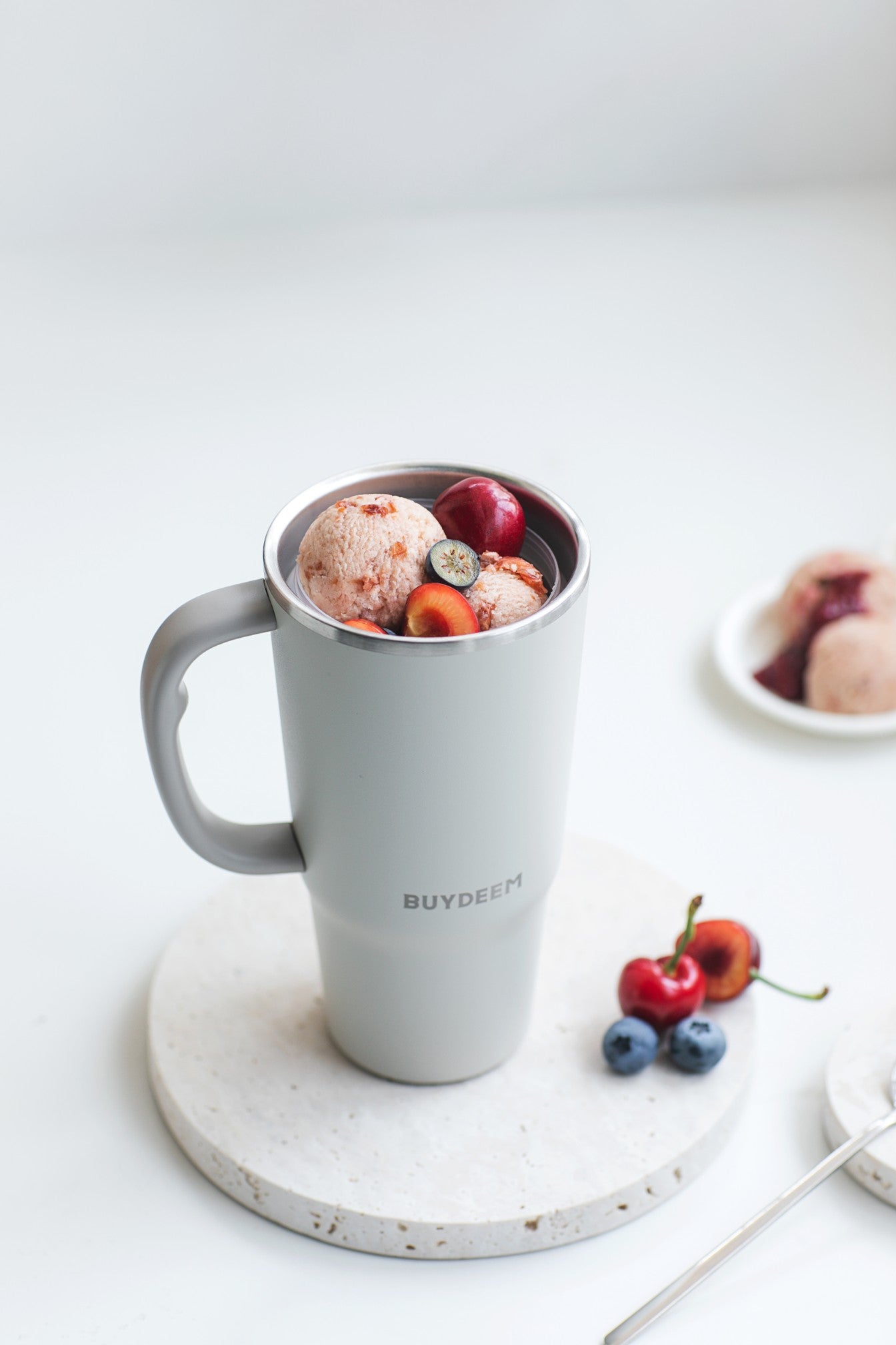 Buydeem DS57 700ml Insulated Tumbler with Straw, Oat White