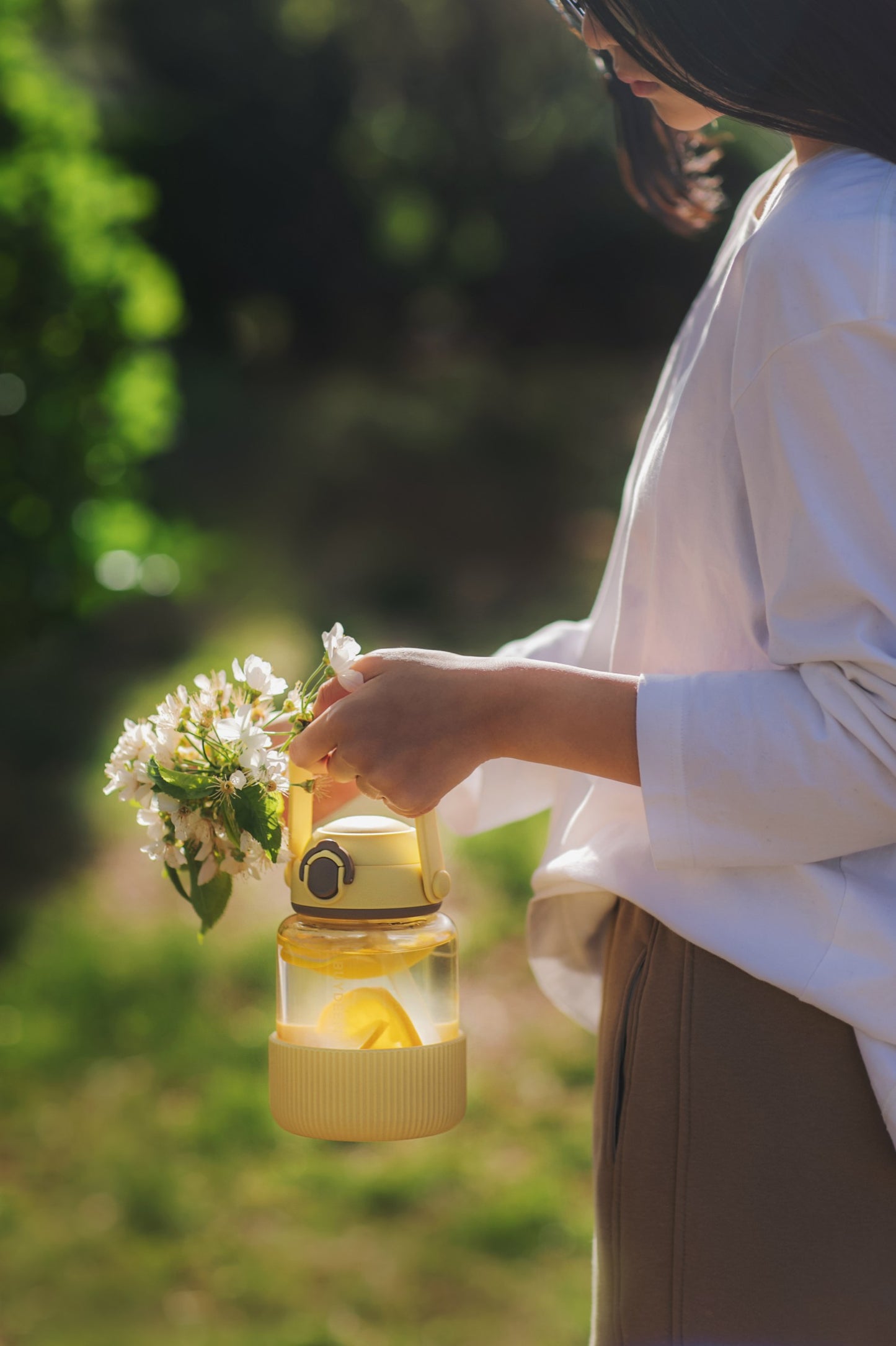 Buydeem DG710 1L Glass Bottle with Straw, Pastel Yellow