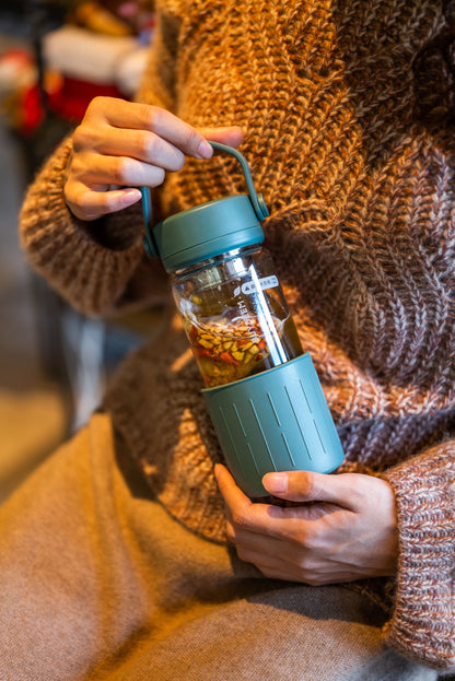 Buydeem DG42 Green Glass Bottle with Tea Infuser 300 ml
